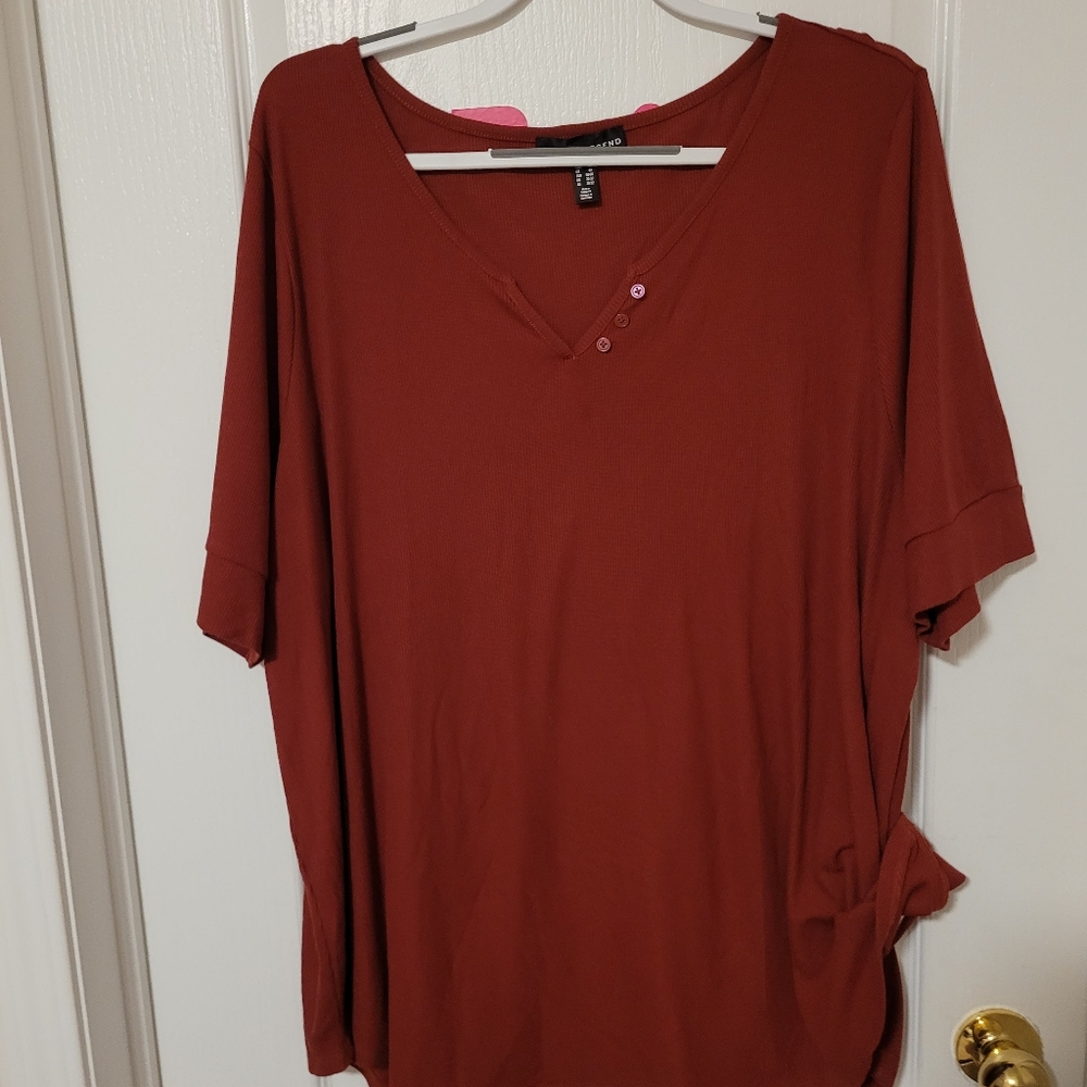 (4X)  Red T-shirt
